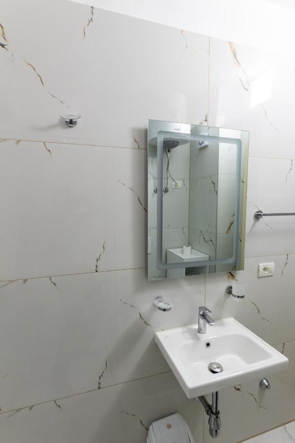 דורס Comfortable Apartment Next To The Beach מראה חיצוני תמונה